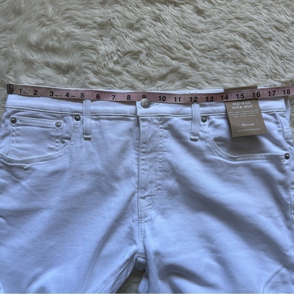 Madewell Jeans Petite Kick Out Crop Mid-Rise Stretch Pure White 31P NWT New - Picture 10 of 12